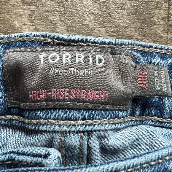 Torrid Mom Straight Vintage Stretch High-Rise Jean Button Fly Women's size 28 - Picture 7 of 12